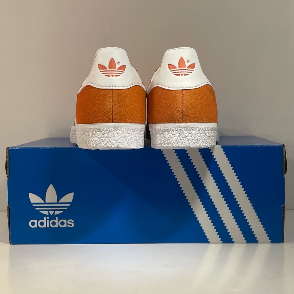 🧡 [BRAND NEW] ADIDAS GAZELLE SOLAR ORANGE WOMENS SHOES SIZE 9 SNEAKERS 🧡 - Picture 6 of 8